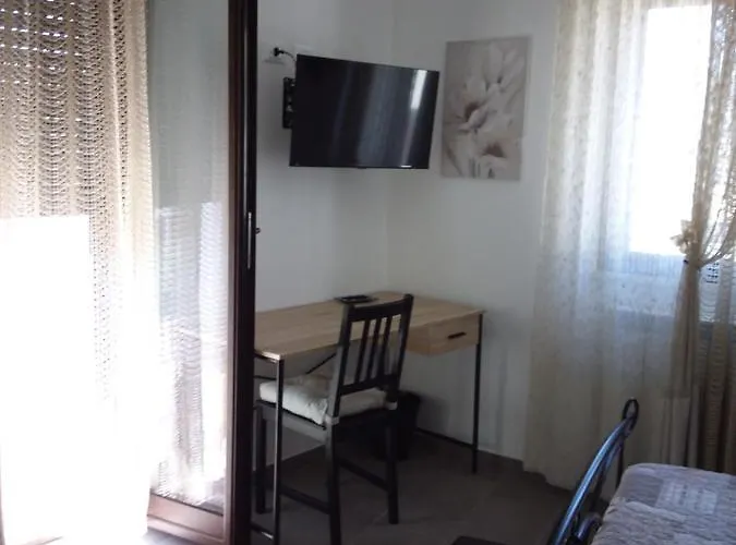 Primae Noctis בית הארחה